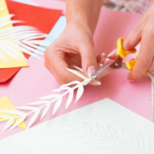 Artesanato com Papel: Transformando Papel em Obras de Arte