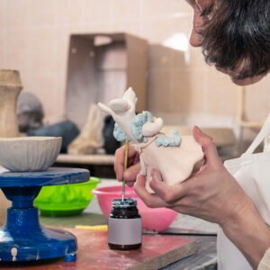 Brinquedo de Cerâmica: Arte Divertida Feita de Argila