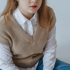 Colete de Tricô: Transforme Fios em Moda com Estilo