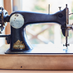 Máquina de Costura Manual: Tudo o Que Você Precisa Saber