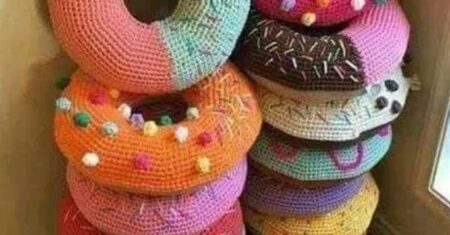 Almofada Donuts em Crochê: Crie Peças Fofas e Aconchegantes